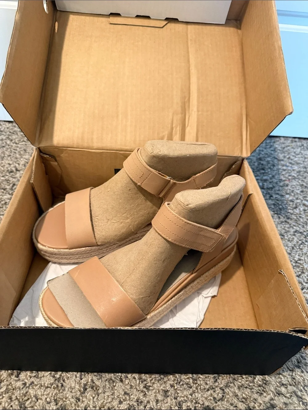 Sorel Cameron Platform Sandal 7 in box see all pics